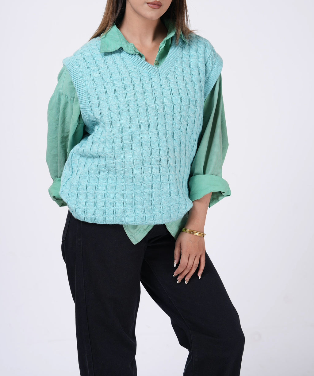 ARCTIC BLUE CABLE KNITTED VEST