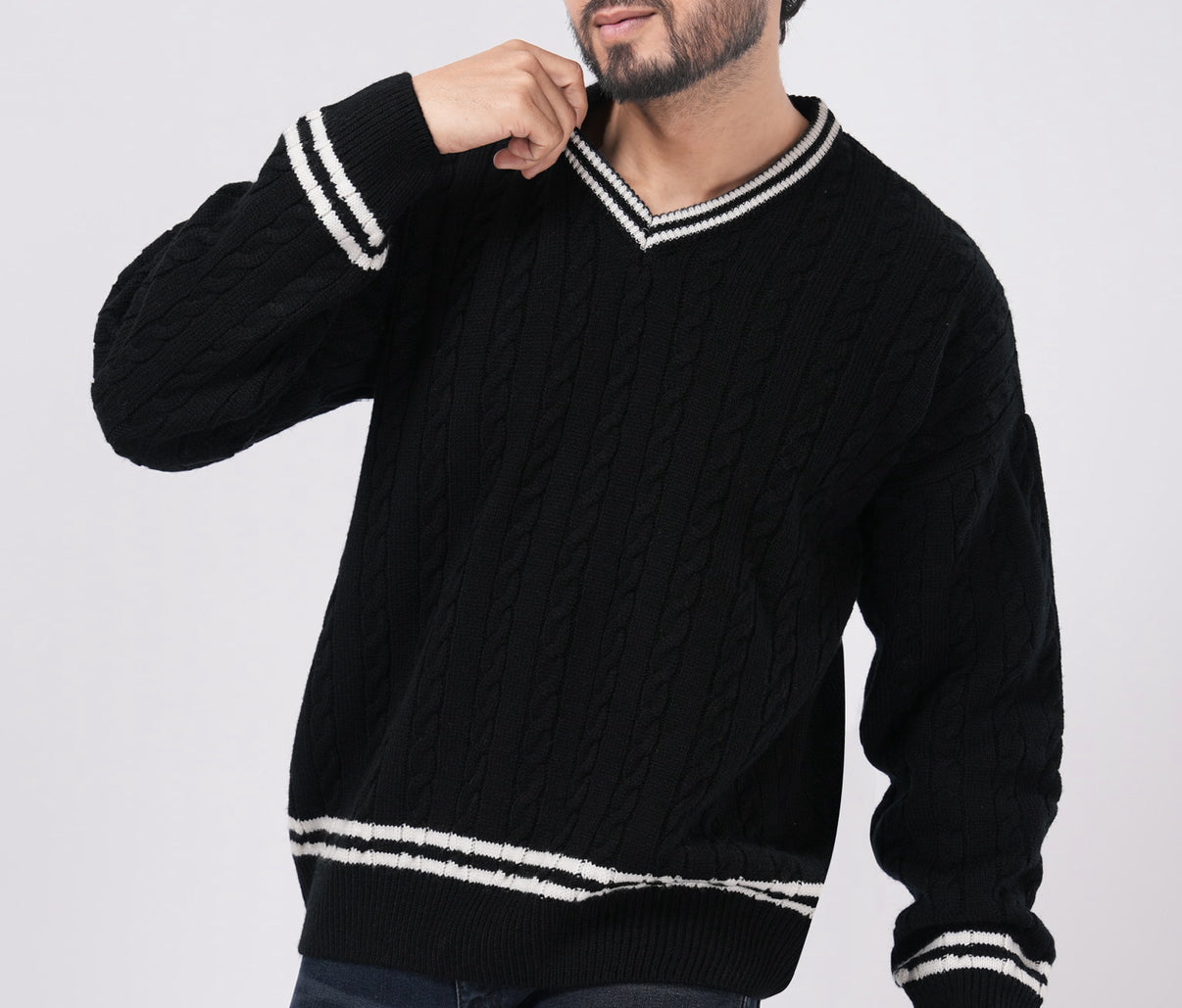 BLACK CABLE KNITTED TENNIS SWEATER